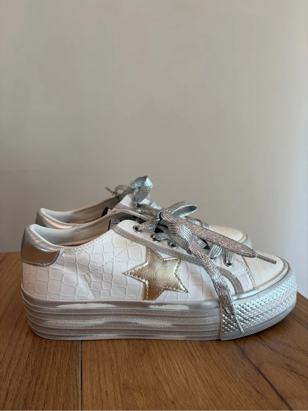 Vintage Havana Amaze 13 Platform Sneakers
